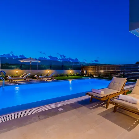 斐罗克斯尼娜别墅 *