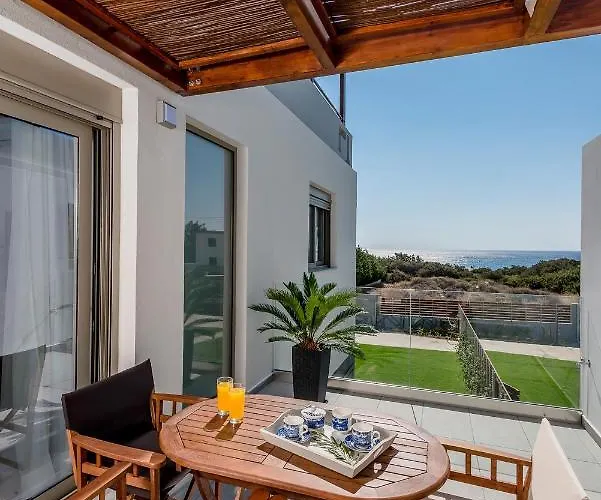 Filoxenia Villas فيلة *