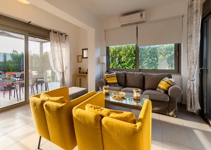 Filoxenia Villas فيلة *