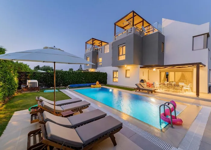 Filoxenia Villas فيلة *