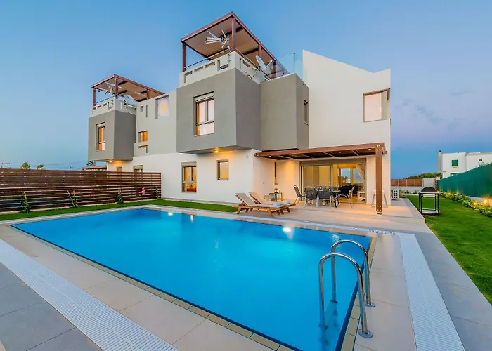 فيلة Filoxenia Villas *