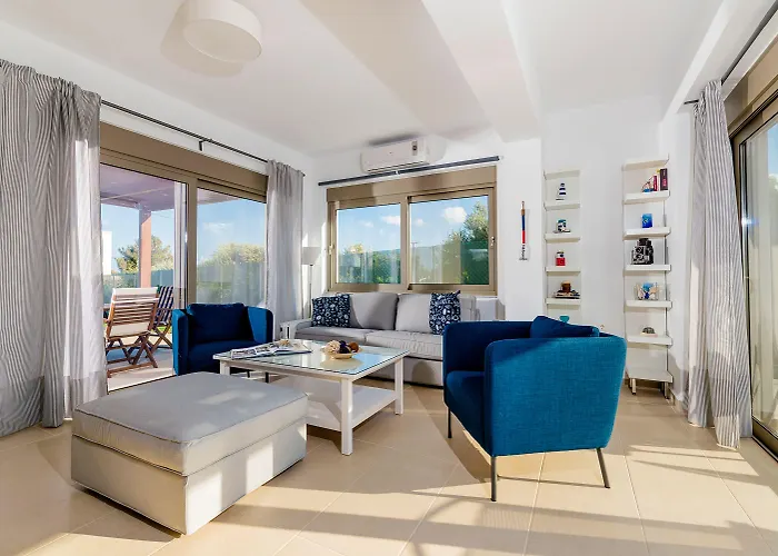 فيلة Filoxenia Villas غينادي