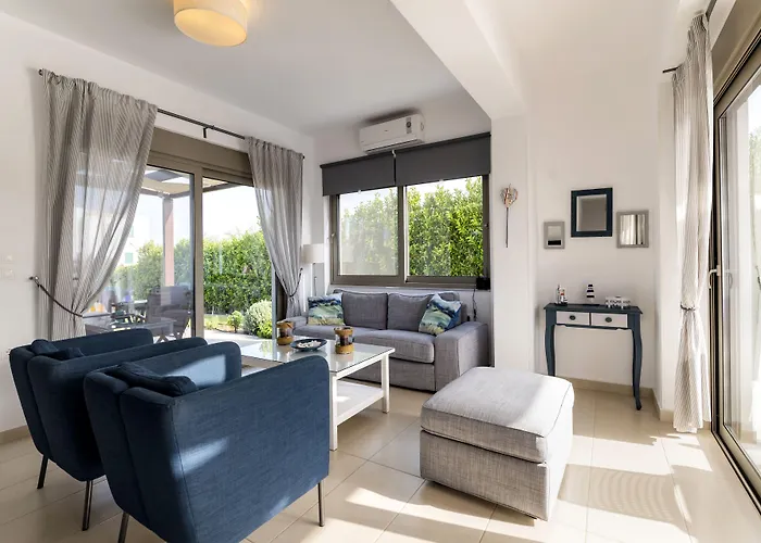 Filoxenia Villas فيلة *