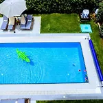 Filoxenia Villa *