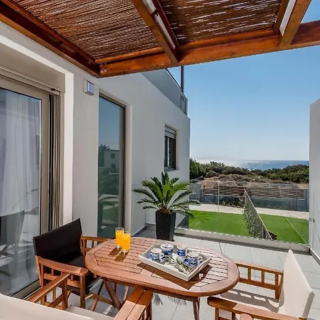 Filoxenia Villas فيلة *